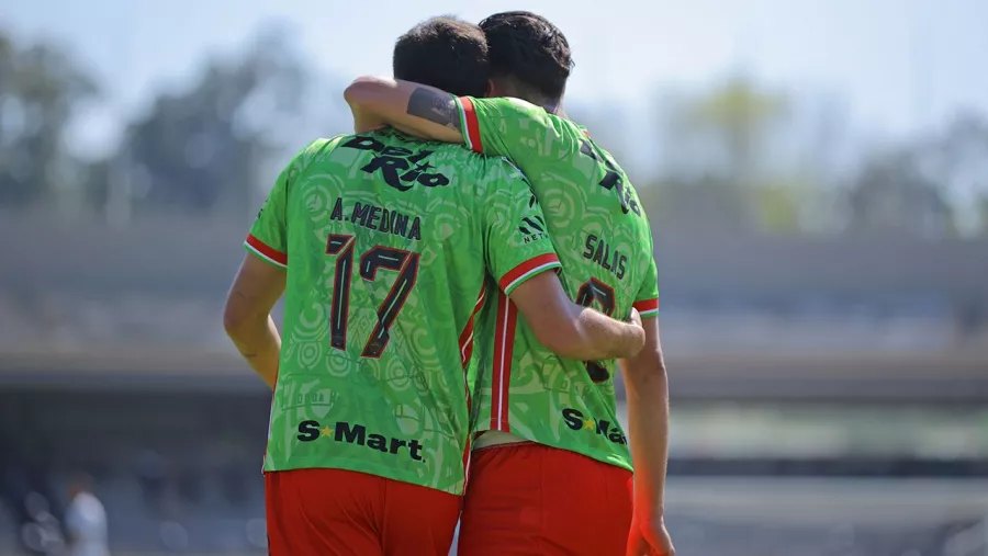 FC Juárez prorpina la primera 'pedrada' a los Pumas