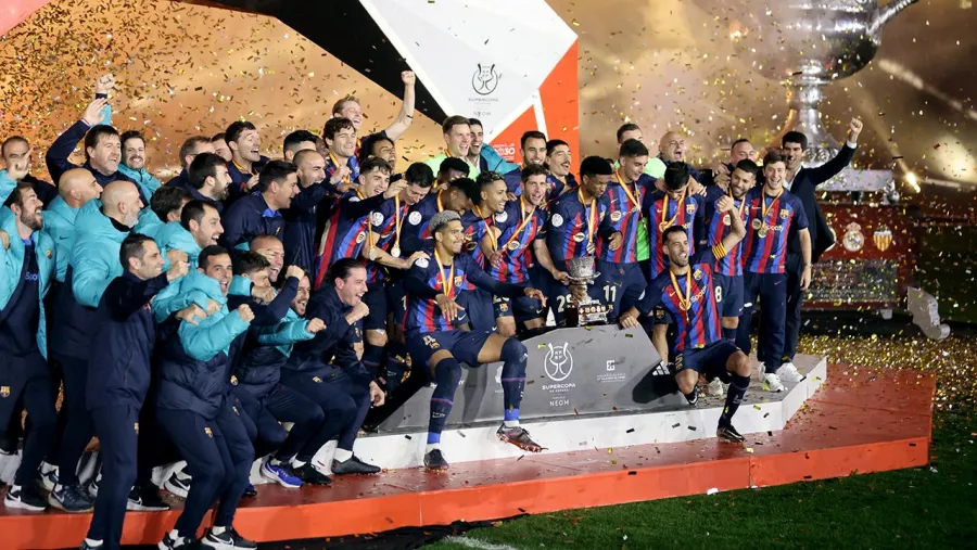Barcelona vuelve a levantar un título y renueva ilusiones