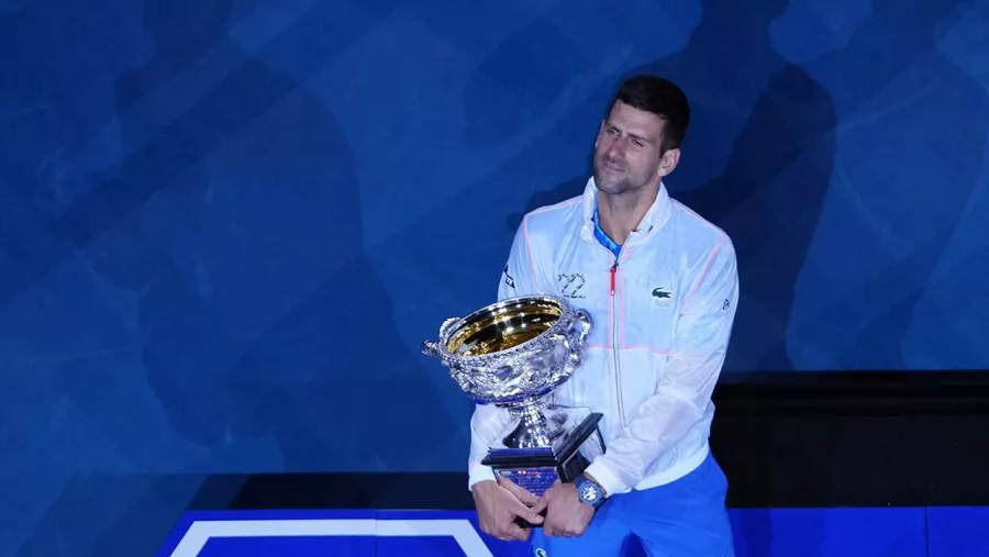 Novak Djokovic iguala a Rafael Nadal