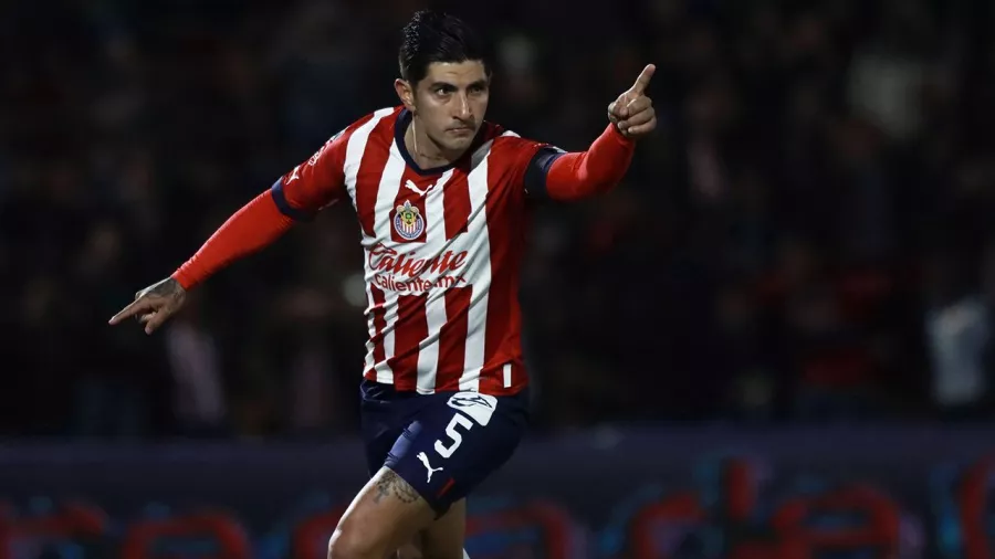 Juárez 1-2 Chivas: Con todo y el estreno goleador de Víctor Guzmán (de penal al 23'), el 'Rebaño' regresó a la senda del triunfo.