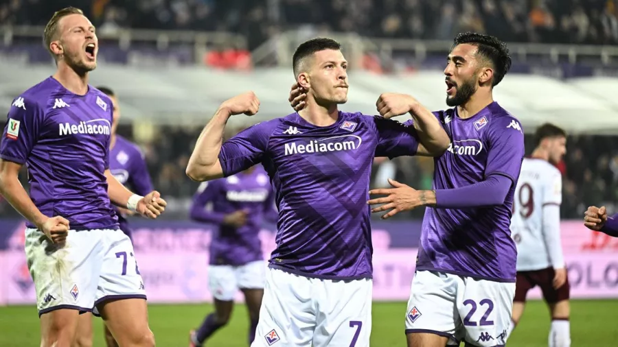 Fiorentina avanzó por segunda temporada consecutiva a semifinales de Coppa Italia