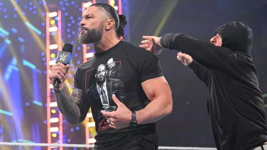 Roman Reigns y Sami Zayn calientan su rivalidad