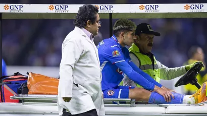 El debut de pesadilla de Carlos Vargas, lesionado de la rodilla