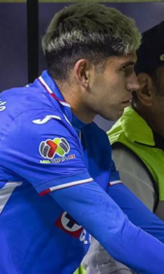 El debut de pesadilla de Carlos Vargas, lesionado de la rodilla