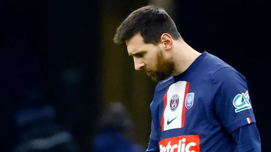 Lionel Messi vuelve a usar el número 10 y la historia termina en pesadilla