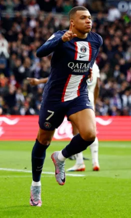 Kylian Mbappé podría ser el goleador histórico de PSG esta semana