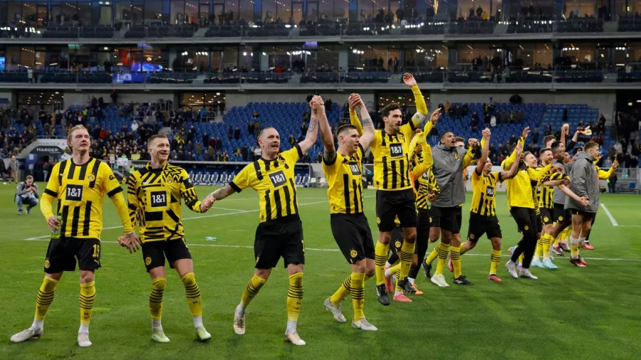 Borussia Dortmund alcanzó el liderato con 46 unidades, tres más que Bayern Munich y Union Berlin