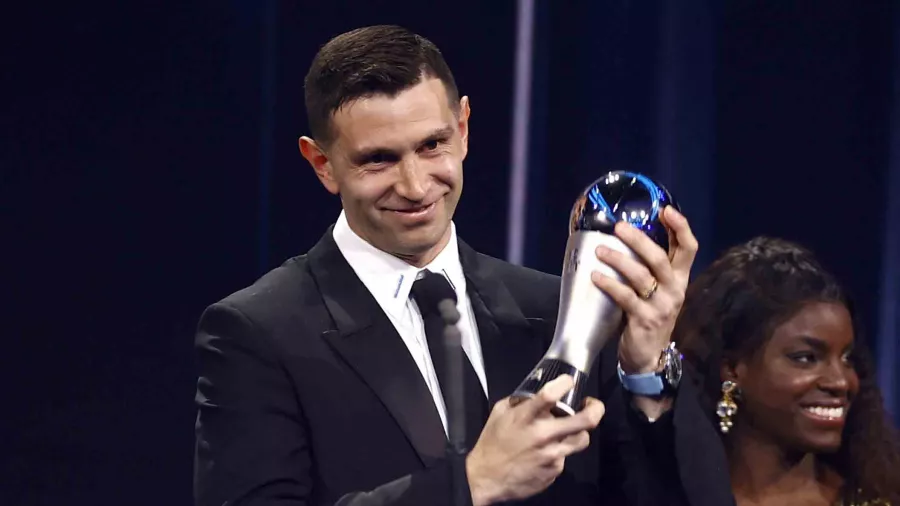 Mejor Portero: Emiliano Marrtínez, Argentina y Aston Villa. Ganador de la Copa del Mundo 2022.