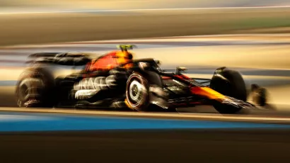 Red Bull y Aston Martin dominaron las prácticas del Gran Premio de Bahrein