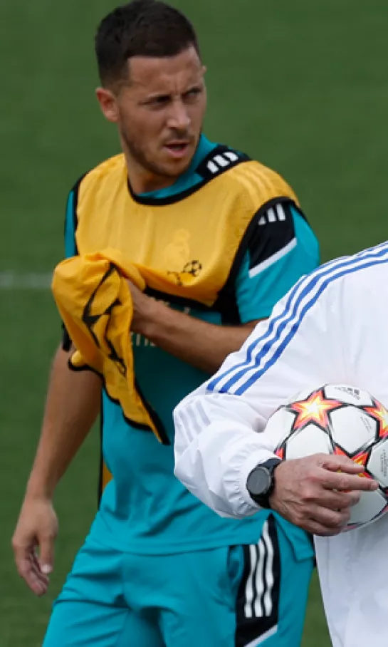 Ancelotti lo acepta: su relación con Eden Hazard es distante