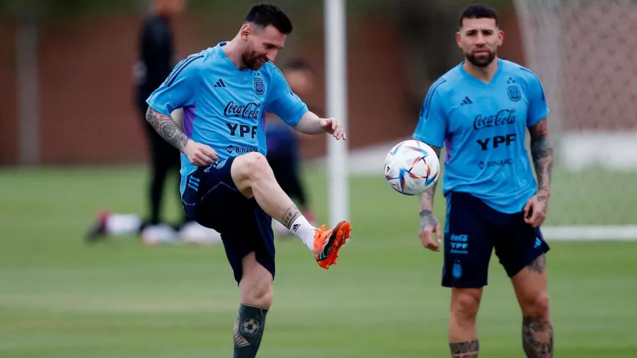 Lionel Messi entrenó con la Selección Argentina como campéon del mundo