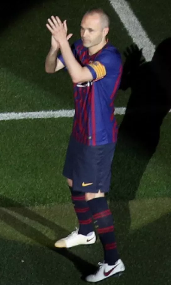 Andrés Iniesta sale a la defensa del Barcelona