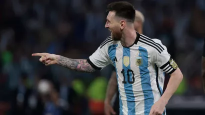 Además de Messi, Nicolás González, Enzo Fernández, Ángel Di Maria y Gonzalo Montiel anotaron para la tricampeona del mundo.