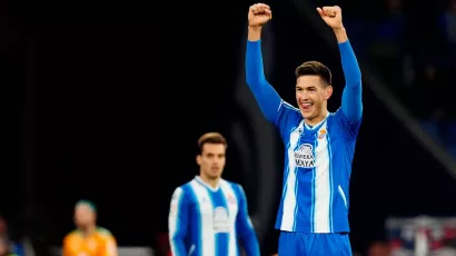 Golazo de César Montes con Espanyol ante Betis en La Liga