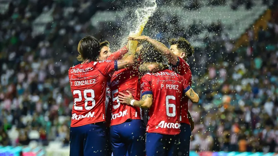 Así celebró Chivas su ascenso a los primeros cuatro lugares, a falta de dos partidos para que termine la fase regular del Clausura 2023.