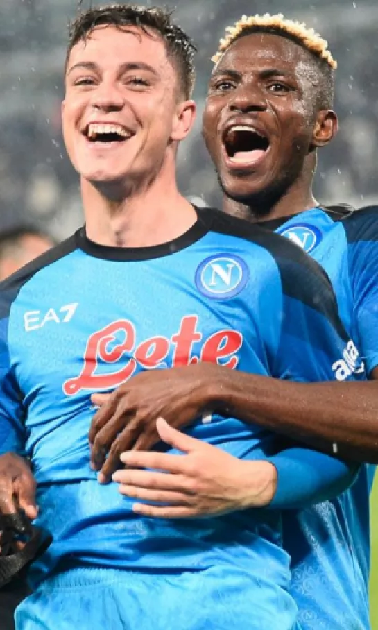 Golpe de Napoli a la Serie A en el último suspiro frente a la Juventus