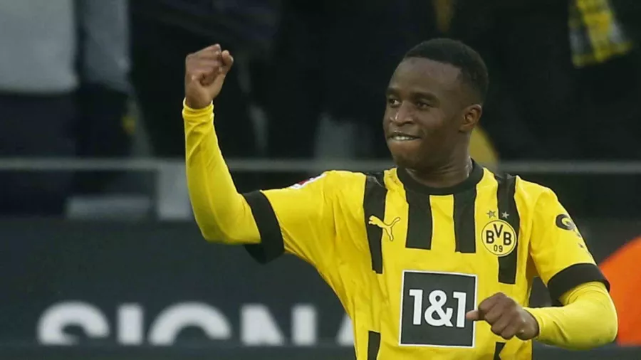 10. Youssoufa Moukoko, delantero, Borussia Dortmund: 18.4 años, 1,752 minutos jugados