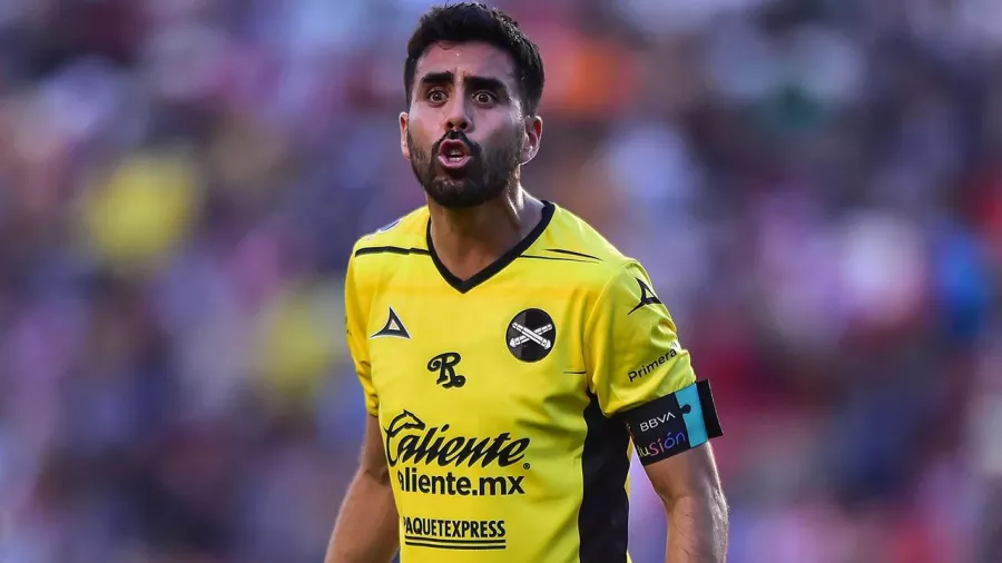 Néstor Vidrio, defensa, 34 años | Actual capitán en Mazatlán, jugó en Chivas de 2013 a 2015.
