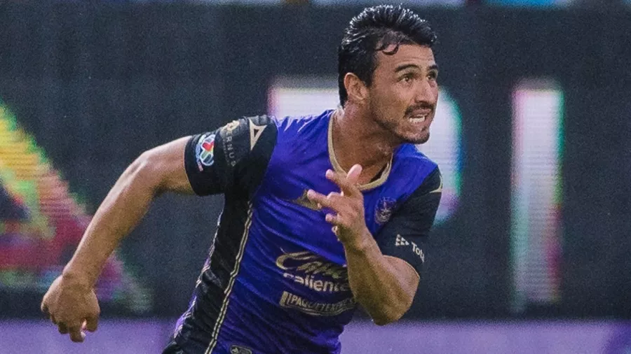 Oswaldo Alanís, defensa, 34 años | Desde 2022 con los ‘Mazas’, jugó en Chivas antes y después de su paso fugaz por el Real Oviedo en la temporada 2018-2019.