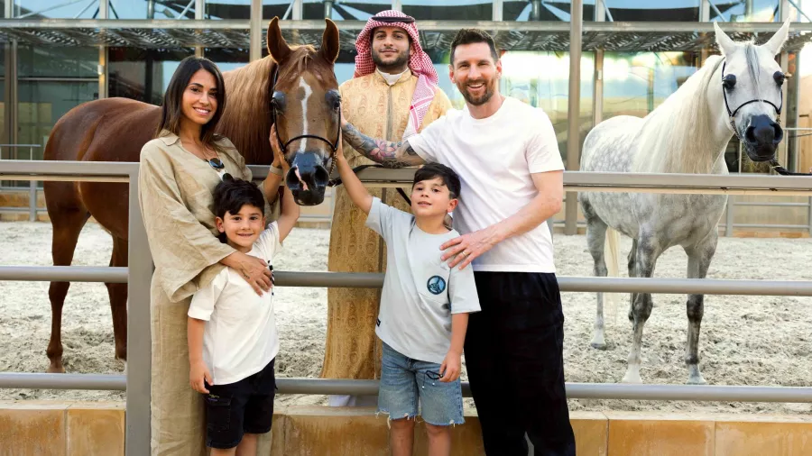 ¿Valió la pena la sanción? Así fue el viaje de Lionel Messi a Arabia Saudita