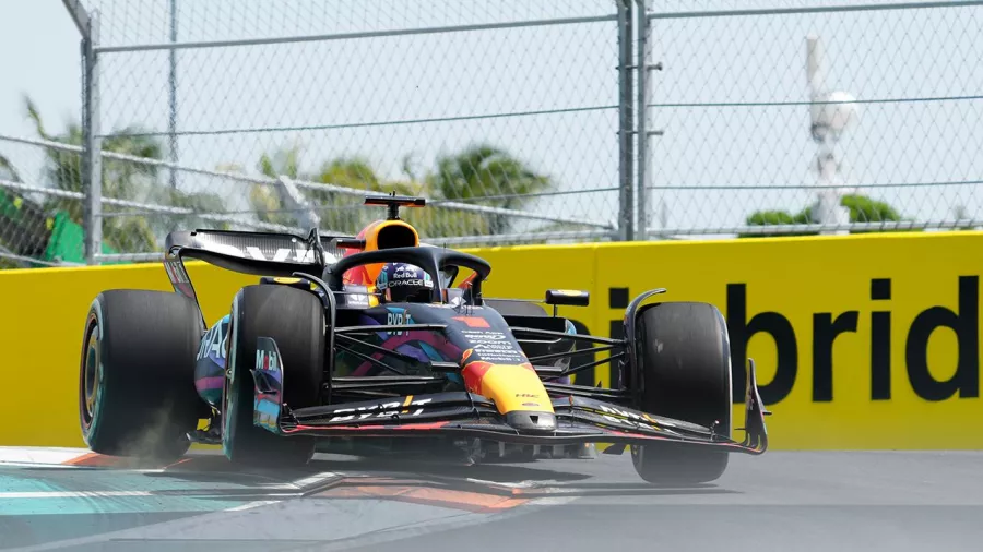 Max  Verstappen y 'Checo' Pérez buscarán un nuevo triunfo para Red Bull