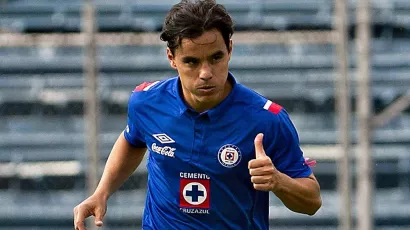 Omar Bravo (mexicano) | Tras sus 7 goles con Cruz Azul en 2012, pasó al Atlas, donde marcó 13 en 2013. 