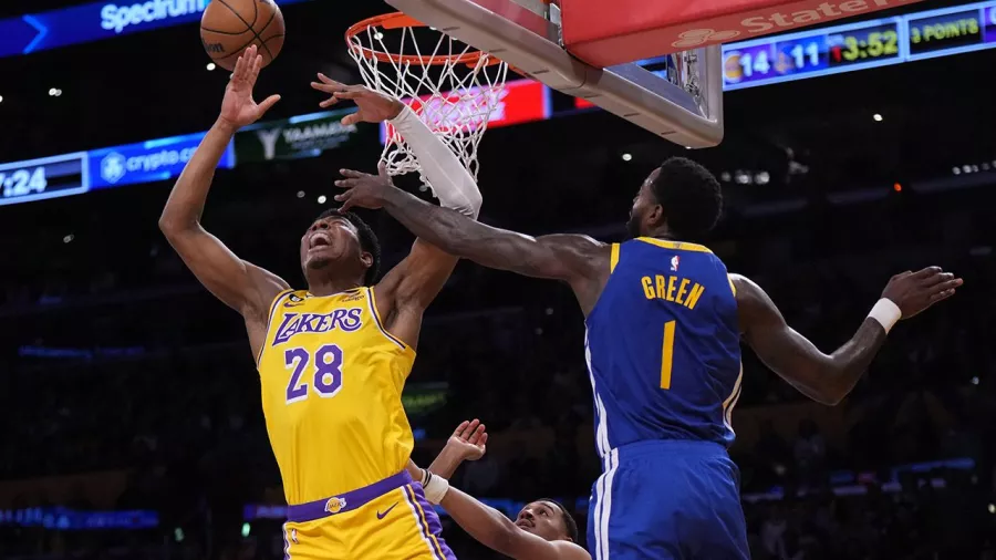 Los Lakers tienen contra las cuerdas a los campeones Warriors