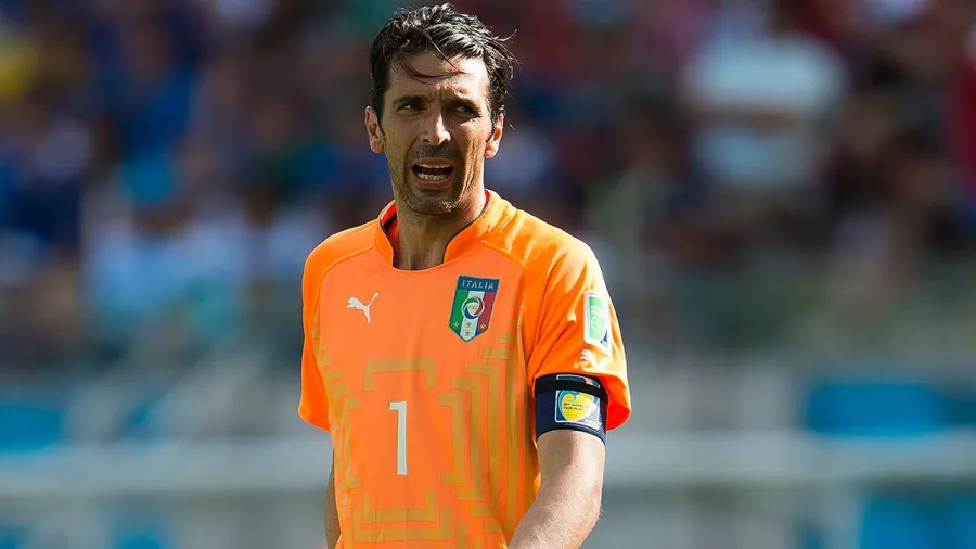 Gianluigi Buffon, portero italiano | Francia 1998, Corea-Japón 2022, Alemania 2006, Sudáfrica 2010 y Brasil 2014.