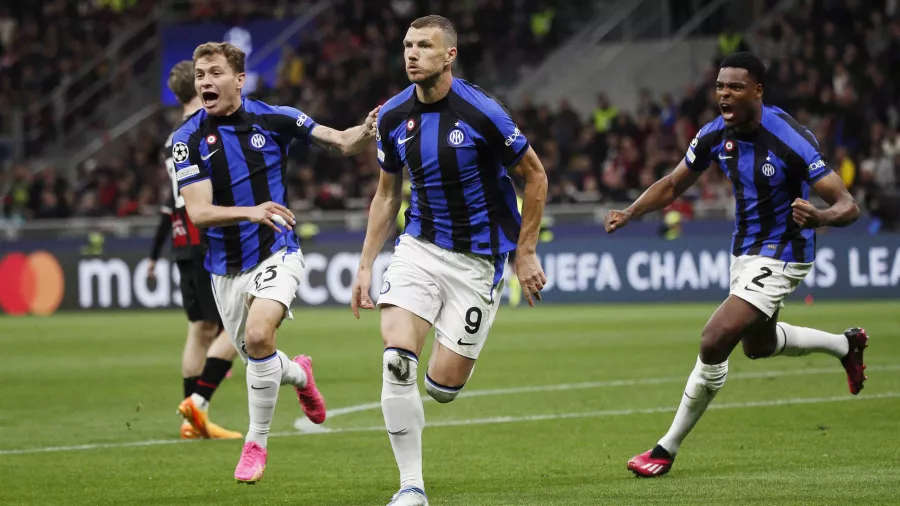El rendimiento de los 'Nerazzurri' en el triunfo sobre el Milan los llevó a dominar la alineación de ensueño del torneo continental, así lo anunció la UEFA.