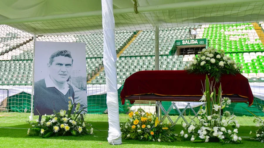 El cuerpo de la 'Tota' Carbajal estuvo en el Estadio León.