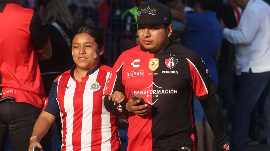 Muccha unión entre rojinegros y rojiblancos de cara a la ida de los cuartos  de final del Clausura 2023.