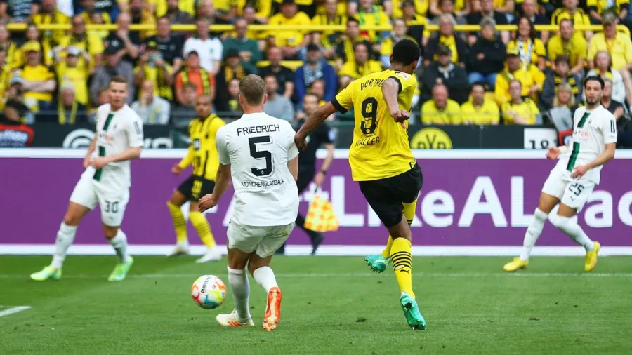 Borussia Dortmund mantiene la presión sobre Bayern Munich en la Bundesliga