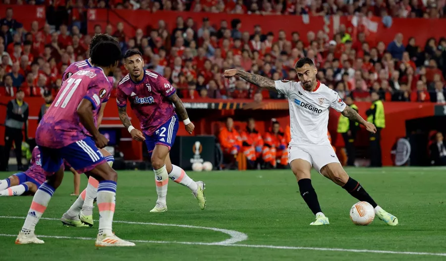Sevilla lo empató a lo Sevilla: un golazo de larga distancia