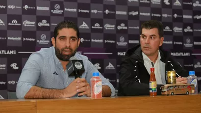 Carlos Vela, director deportivo de los 'Cañoneros' anunció a Rescalvo, cuyo último equipo fue The Strongest, en Bolivia.