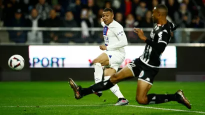 2. Kylian Mbappé - Paris Saint Germain - Ligue 1 - 28 goles / 56 puntos 