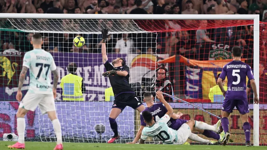 Inter remontó y venció 2-1 a Fiorentina 