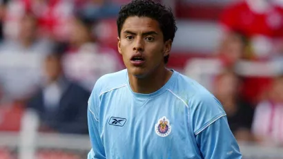 Alfredo Talavera, portero | De 2003 a 2008 en Chivas, solo jugó tres partidos con Tigres en 2009.
