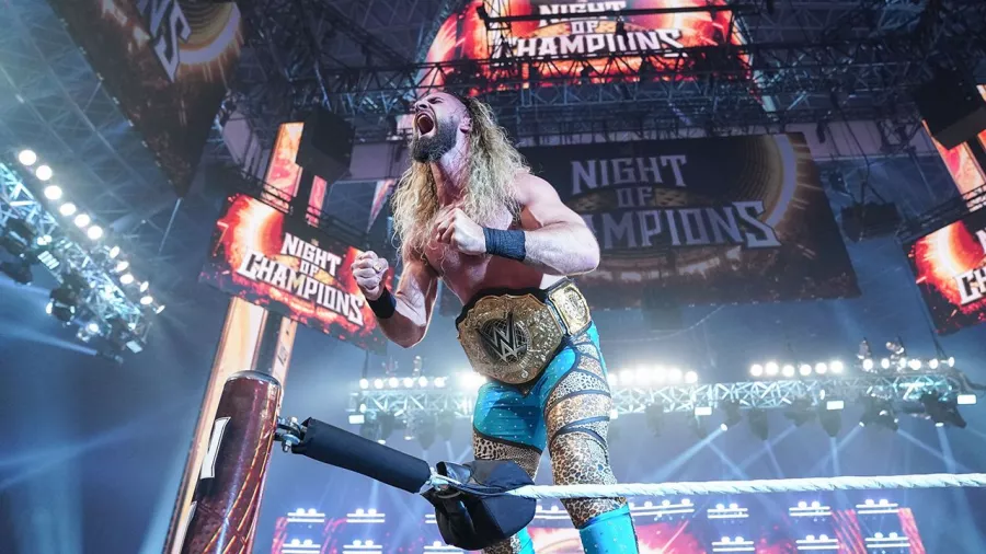 Rollins entró a la historia al ser el primer portador del nuevo cinturón
