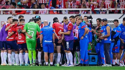 Los jugadores de Chivas intentaron revertir la situación