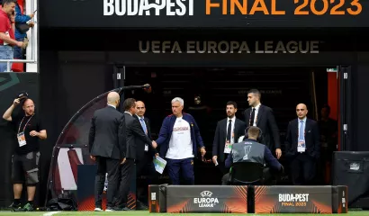 La Roma, de Mourinho, ya pisó el campo donde jugará la final