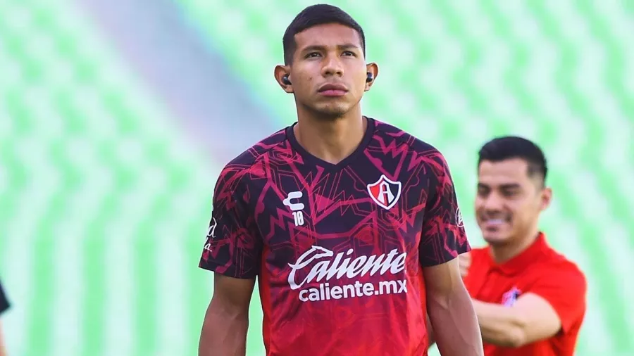 Edison Flores, mediocampista: Acuerdo mutuo para regresar a Perú; nunca pudo afianzarse en el club.