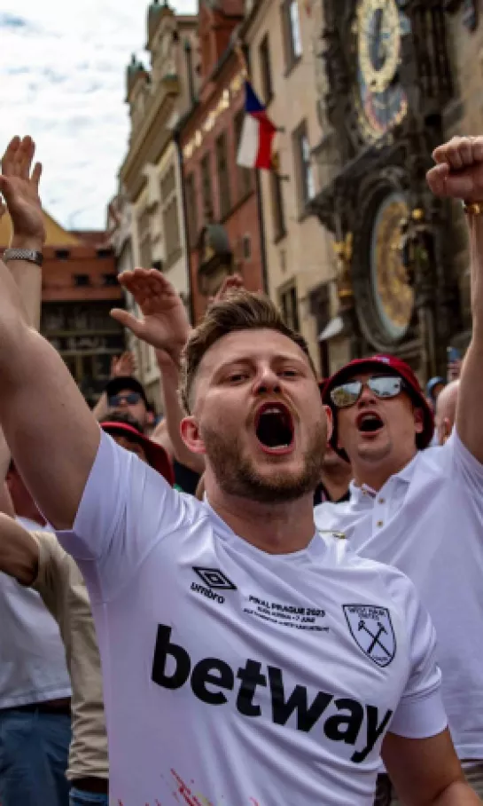 Detenidos y actos de violencia previo a la final de la Conference League