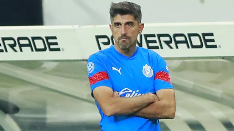 Director técnico: Veljko Paunovic (Chivas) vs Guillermo Almada (Pachuca)