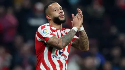 9. Memphis Depay, Atlético de Madrid: Su valor en el mercado pasó de 35 millones de euros a 14 millones; pérdida total: 21 MDE.