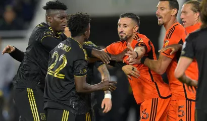 Héctor Herrera comanda la sorpresa del Houston ante LAFC