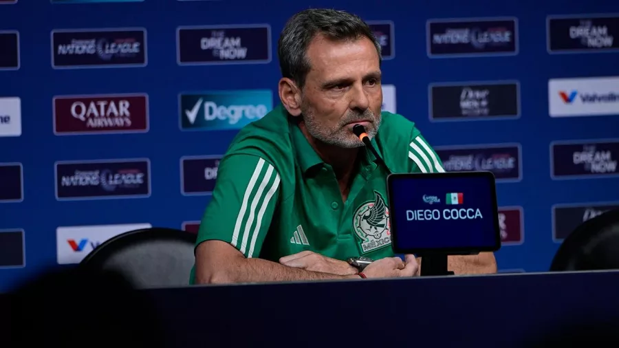 “Estoy orgulloso y feliz de ser el entrenador de México. Sé que la silla que ocupo es para criticar desde el día que me senté y que la culpa de todo va a ser mía”: Cocca.