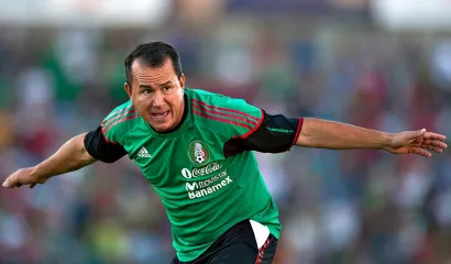 Efraín Flores (interino): 3 partidos (1 victoria, 1 empate, 1 derrota)