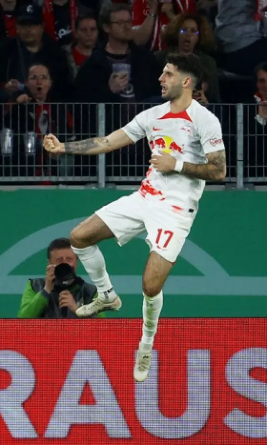 Dominik Szoboszlai aterrizó en Liverpool y está a un paso de los ‘Reds’
