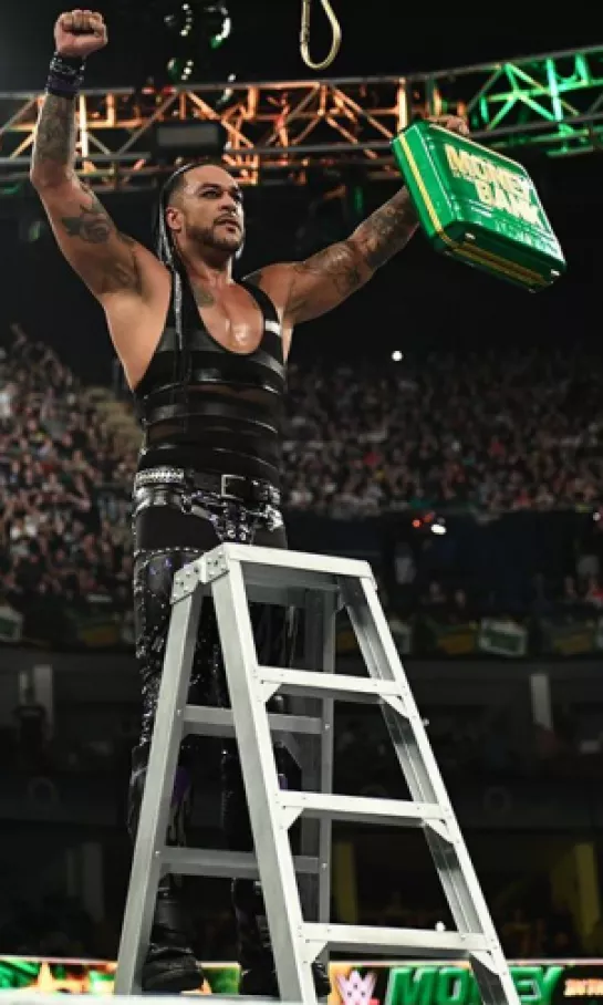 Damian Priest es Mr. Money in the Bank 2023