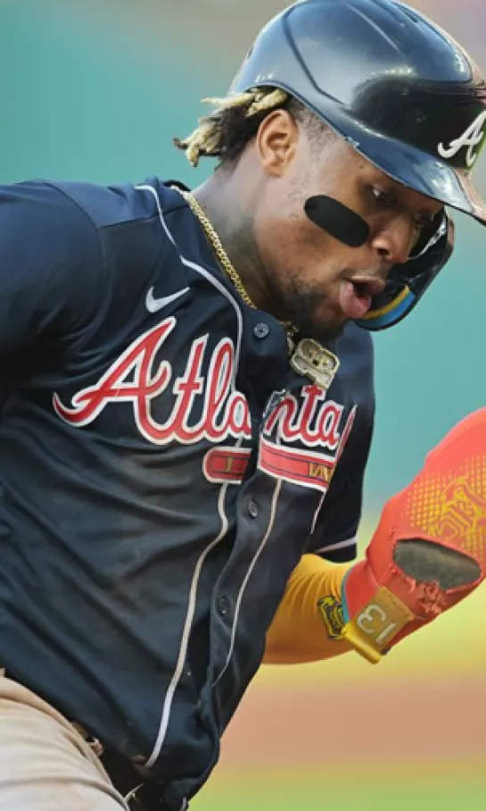 Ronald Acuña Jr. llegó a 40 bases robadas